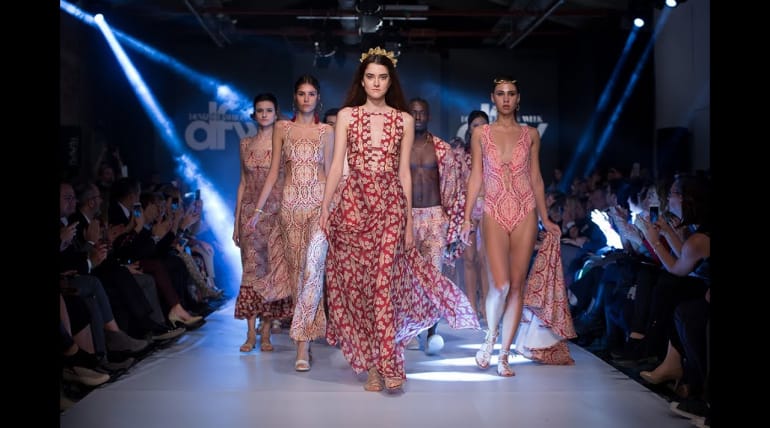 Denizli Fashion Week 2018 – 3. Sezonunda  ‘’Traditional Future’’ teması ile gerçekleşti.